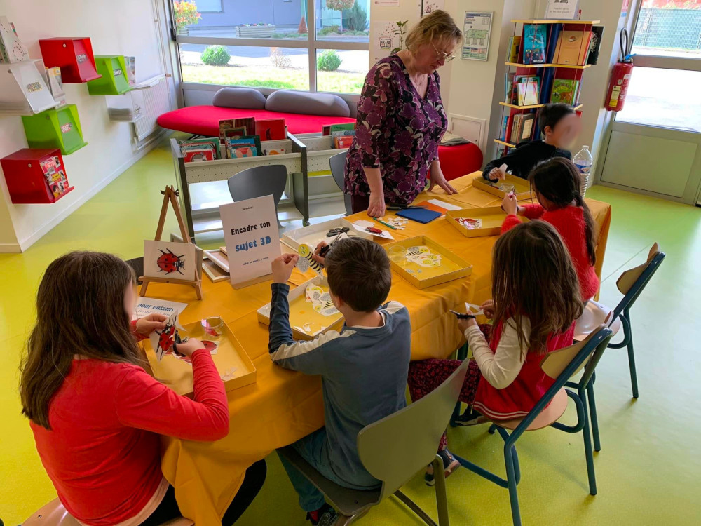 animation dans une bibliotheque avec un atelier 3D pour les enfants lespapillonsapprivoises