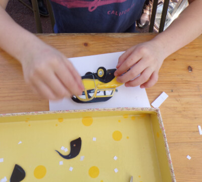 les enfants participent a un atelier 3D anime par les papillons apprivoises