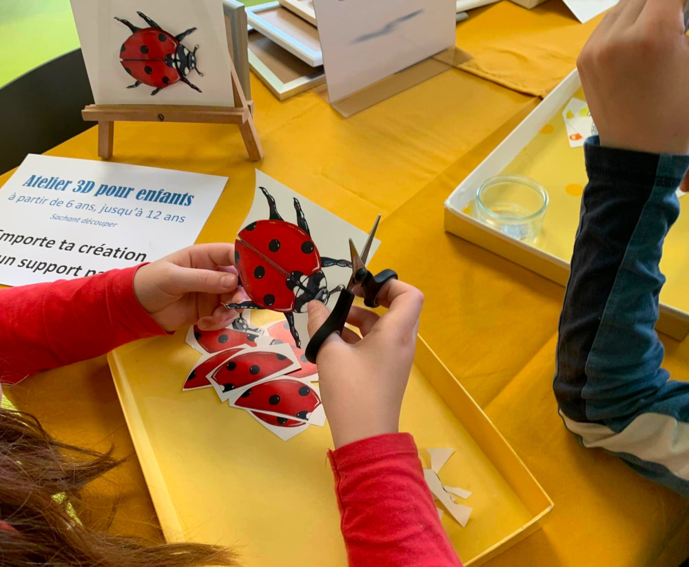 enfants en atelier animal 3D les papillons apprivoisés